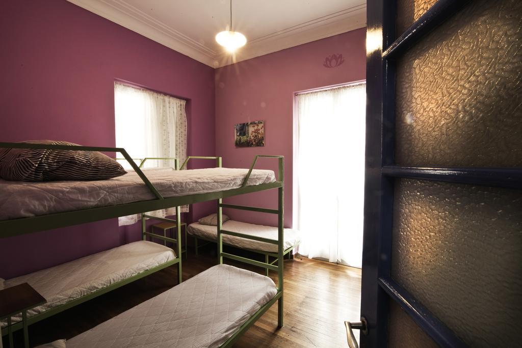 Pagration Youth Hostel Atenas Exterior foto